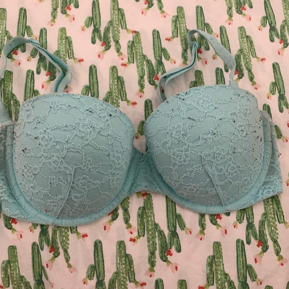 Victoria’s Secret turquoise push up bra